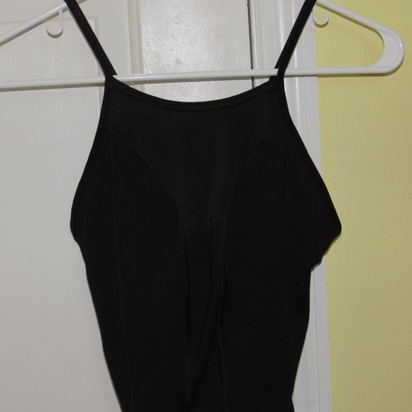 Victoria’s Secret Black Workout Tank Top - Picture 5 of 5